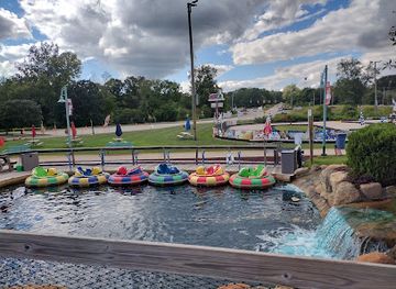 michigan/grand-rapids/attraction/aj-s-family-fun-center