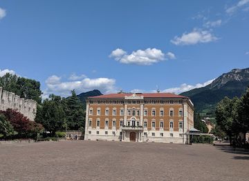 italy/trentino/attraction/piazza-di-fiera