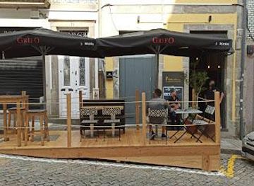 portugal/guimaraes/attraction/a-fabrica-da-picaria-craft-beer-brew-pub
