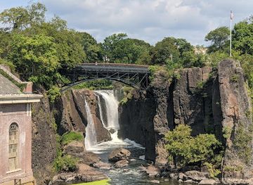 new-jersey/paterson/attraction/overlook-park