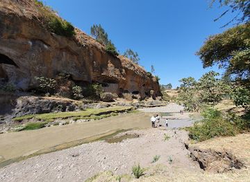 ethiopia/debre-libanos-monastery/attraction/bole-arabsa-caves