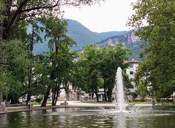italy/trentino/attraction/monument-of-dante
