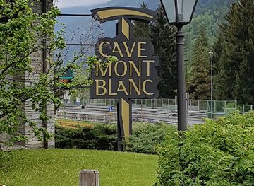 italy/courmayeur/attraction/cave-mont-blanc