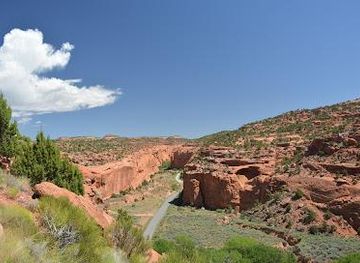 utah/escalante/attraction/burr-trail-rd
