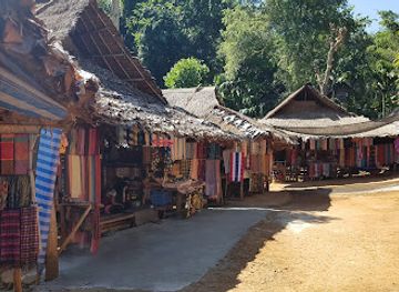 thailand/golden-triangle/attraction/long-neck-karen-village