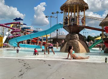 arkansas/fort-smith/attraction/parrot-island-waterpark