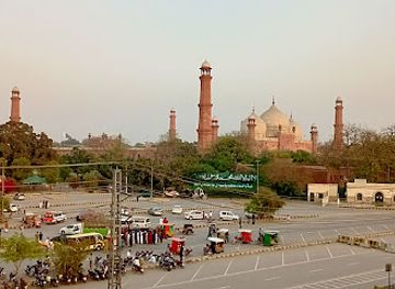 pakistan/central-punjab/attraction/minar-e-pakistan
