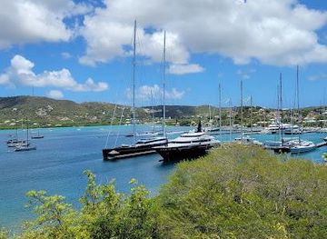 antigua-and-barbuda/codrington/attraction/falmouth-harbour