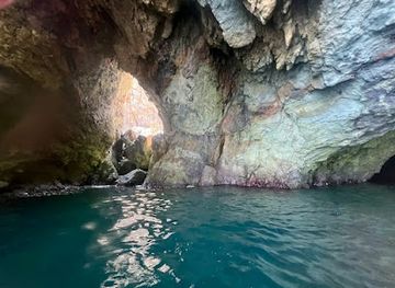 bulgaria/primorsko/attraction/tyulenovata-pestera