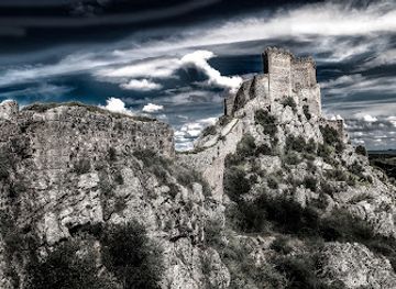 portugal/estremadura/attraction/castillo-de-alburquerque-castillo-de-luna