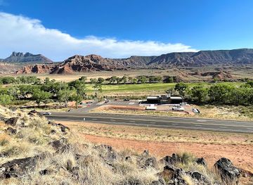 utah/mt-carmel/attraction/zion-lava-ridge-mesa