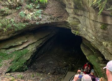 kentucky/mammoth-cave-national-park/attraction/mammoth-passage-tour