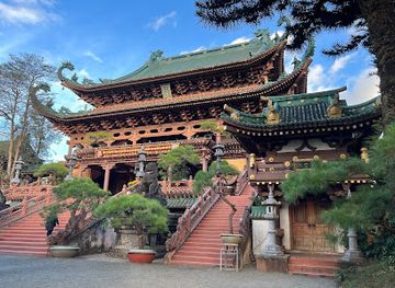 vietnam/central-highlands/attraction/minh-thanh-pagoda