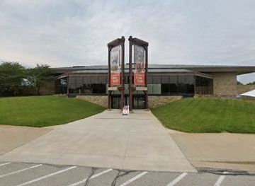 indiana/fishers/attraction/gingerbread-village