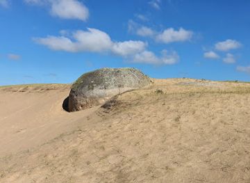 uruguay/valizas/attraction/piedra-del-franciscano