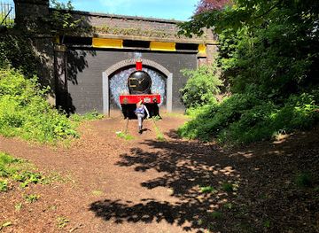 united-kingdom/nottingham/sneinton-market/attraction/little-red-train