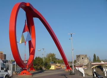 united-kingdom/gwent/landmark/steel-wave