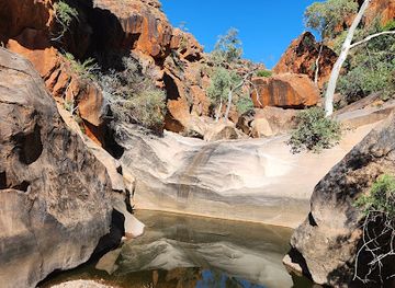 australia/macdonnell-ranges/attraction/roma-gorge