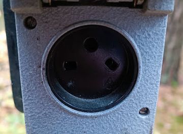 czechia/hradec-kralove/attraction/lesni-elektricka-zasuvka