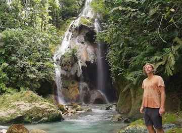 solomon-islands/nggela-islands/attraction/bat-cave