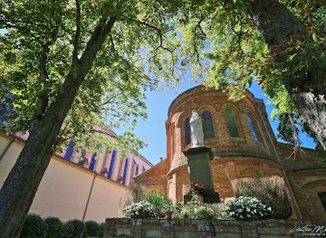 france/midi-pyrenees/attraction/abbey-st-mary-of-the-desert
