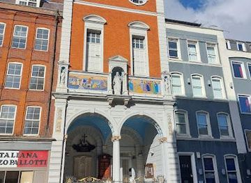 united-kingdom/london/landmark/st-peter-s-italian-catholic-church