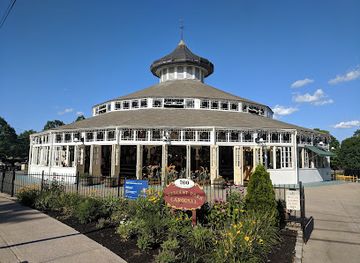 rhode-island/blackstone-valley/attraction/crescent-park-carousel