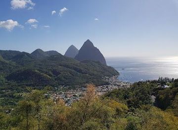 dominica/soufriere/attraction/hike-gros-piton