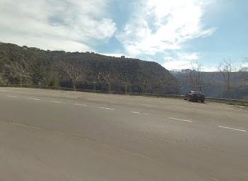 lebanon/bcharre/attraction/al-hajar-al-sumaqi