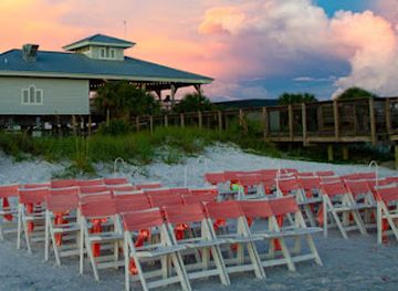 florida/honeymoon-island-state-park/attraction/romantic-honeymoon-island-weddings