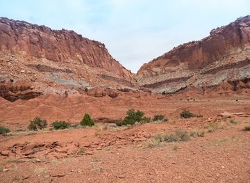 utah/sevier-valley/attraction/cove-fort