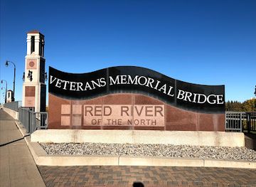 north-dakota/fargo/northport/attraction/veterans-memorial-bridge