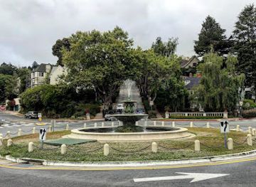 california/bay-area/attraction/the-fountain-at-the-circle