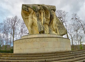 france/lyon/presqu-ile/attraction/monument-aux-morts-de-l-ile-du-souvenir