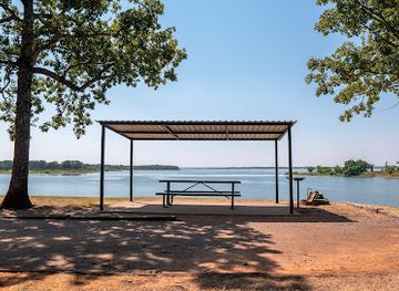 oklahoma/lake-texoma/attraction/johnson-creek-campgrounds