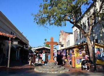 california/hollywood/attraction/olvera-st