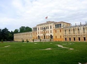 italy/venice/attraction/villa-contarini-camerini