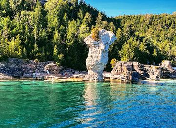 canada/northern-ontario/attraction/fathom-five-national-marine-park
