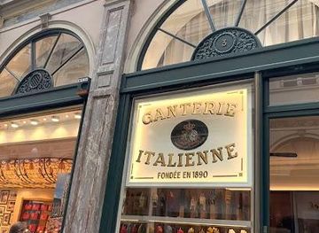 belgium/brussels/attraction/royal-gallery-of-saint-hubert