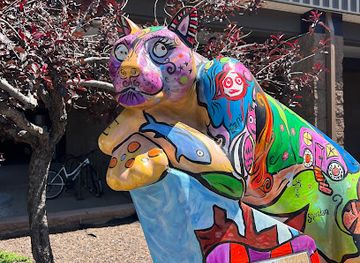 arizona/flagstaff/attraction/mountain-lion-sculpture