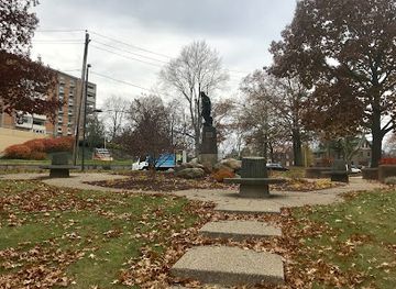 ohio/akron/attraction/portage-path-native-american-statue