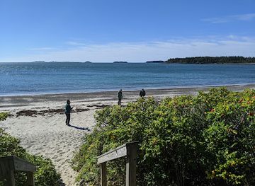 maine/downeast/attraction/roque-bluffs-state-park