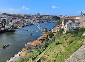 portugal/porto/ribeira/attraction/miradouro-do-passeio-das-fontainhas