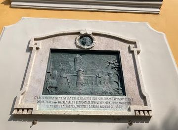 hungary/szekesfehervar/attraction/szent-imre-szulohaza-dombormu