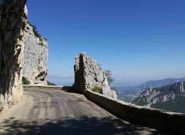 france/rhone-alpes/attraction/route-touristique-de-combe-laval