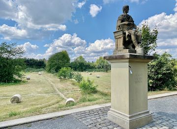 germany/bonn/attraction/julius-caesar-statue