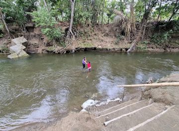 ecuador/manabi-region/attraction/baden-el-refugio-la-mocorita