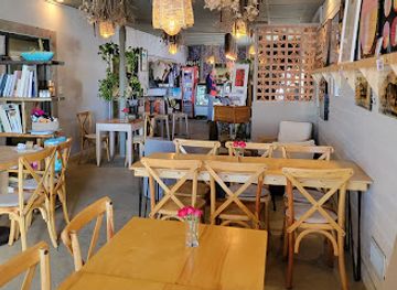 iowa/lake-okoboji/attraction/monarch-art-cafe