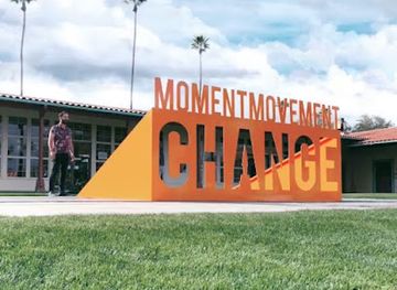 california/palm-springs/attraction/moment-movement-change