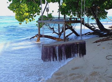 maldives/thulusdhoo/attraction/dream-beach